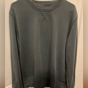 Men’s green crewneck